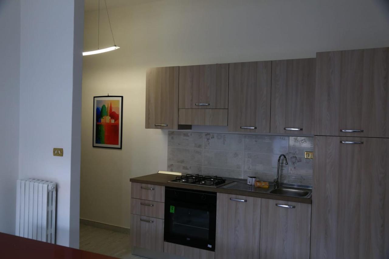 Home Mazzei Piazza Bilotti Cosenza Phòng bức ảnh