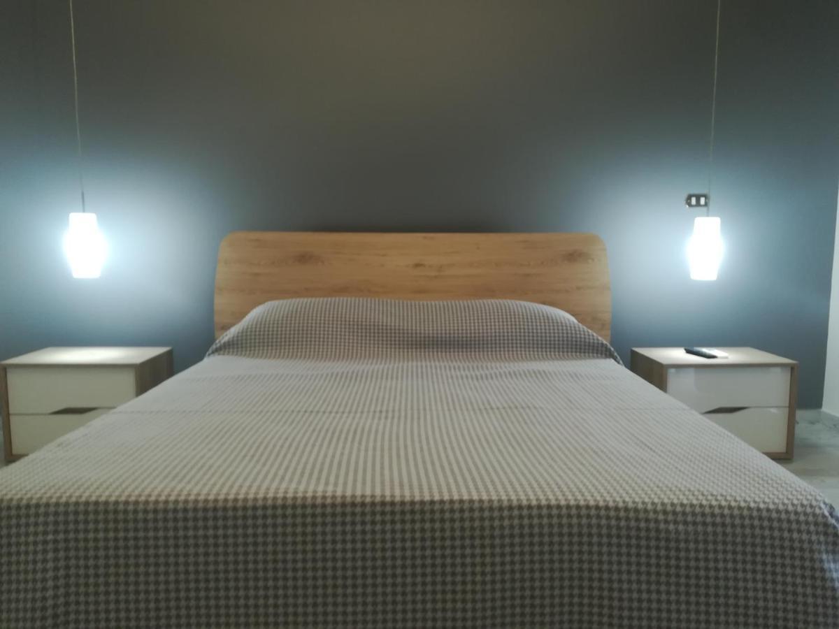 Home Mazzei Piazza Bilotti Cosenza Phòng bức ảnh
