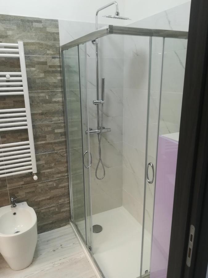 Home Mazzei Piazza Bilotti Cosenza Phòng bức ảnh