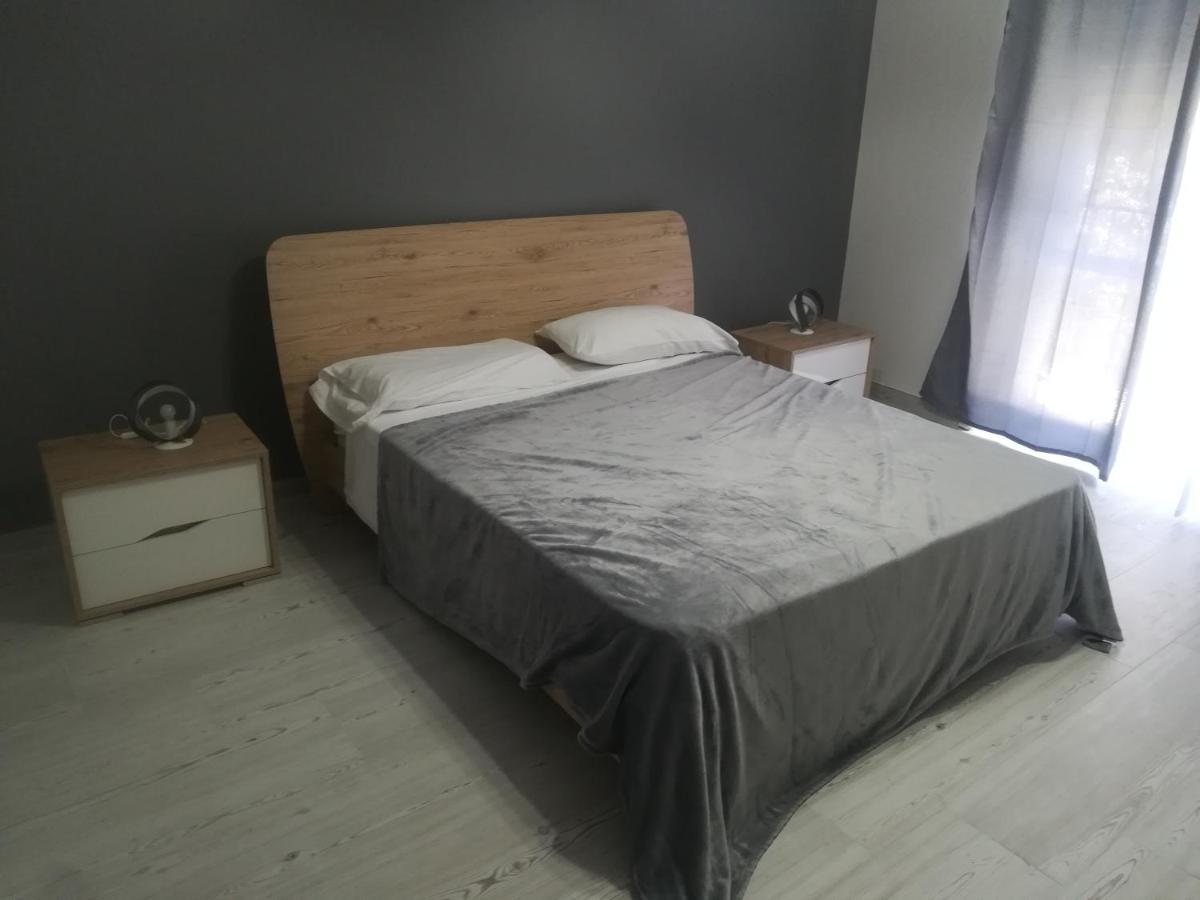 Home Mazzei Piazza Bilotti Cosenza Phòng bức ảnh