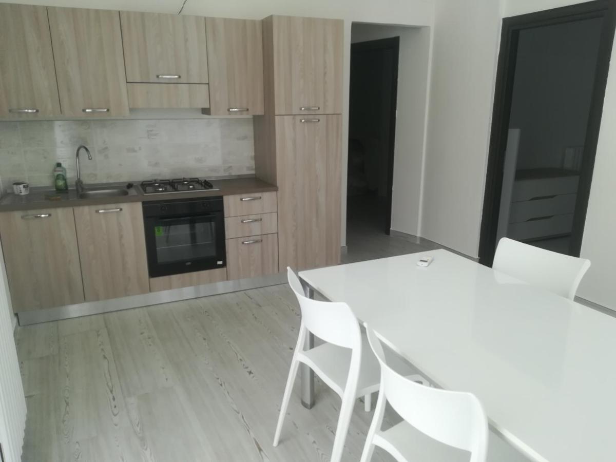 Home Mazzei Piazza Bilotti Cosenza Phòng bức ảnh