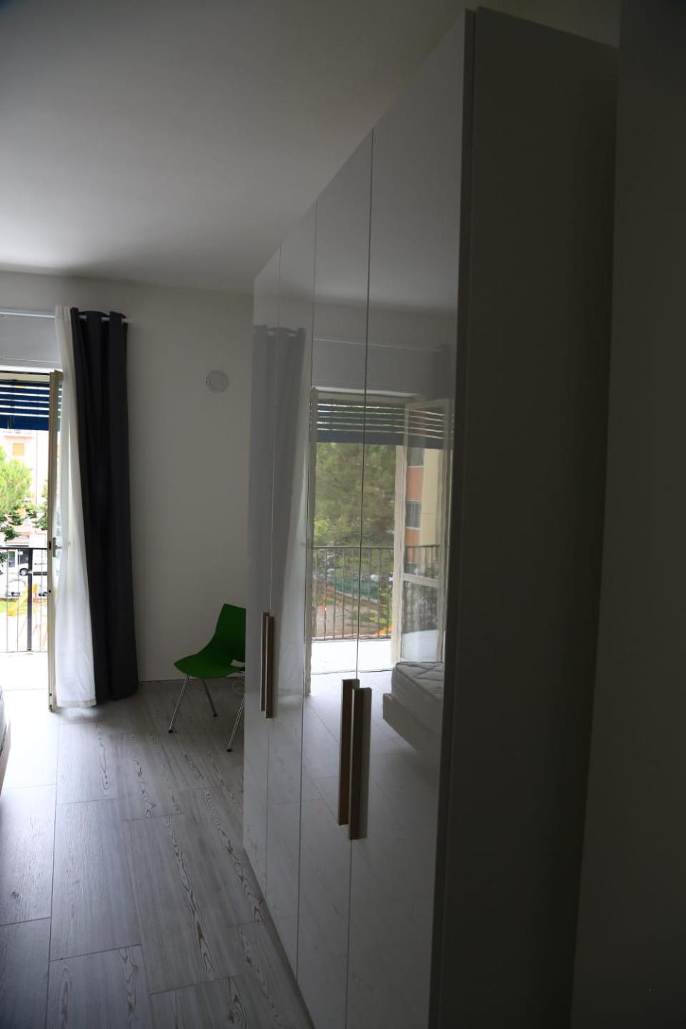 Home Mazzei Piazza Bilotti Cosenza Phòng bức ảnh