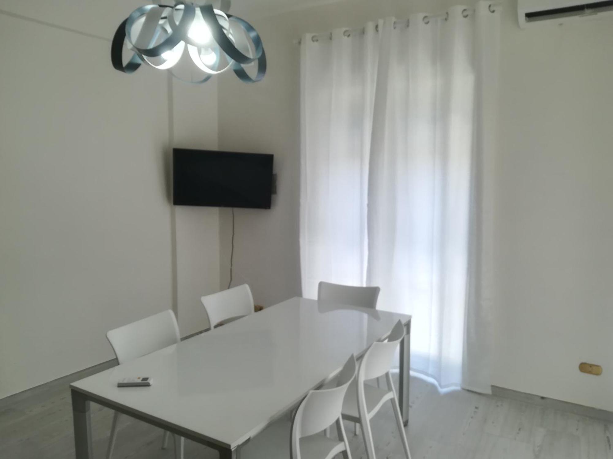 Home Mazzei Piazza Bilotti Cosenza Phòng bức ảnh